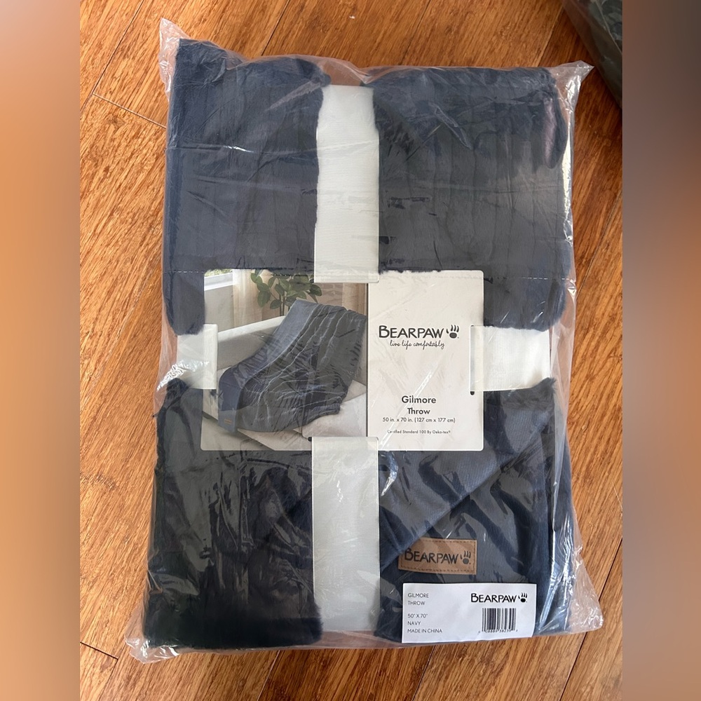 Bearpaw Faux Fur Throw